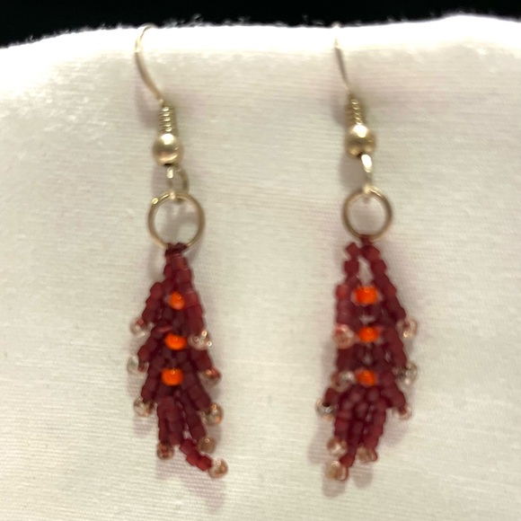 Aminco Jewelry - Virginia Tech Hokie earrings- Beaded Dangle Leaf Design- NEW